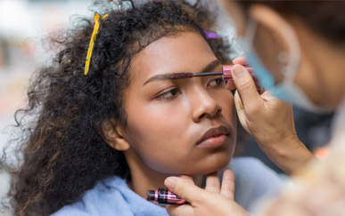 Elegant Salon Eyebrow Tinting