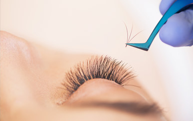 Elegant Salon eyelash stripping services